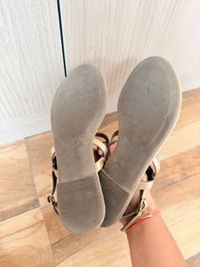 Stylish Women's Golden Flat Sandals
