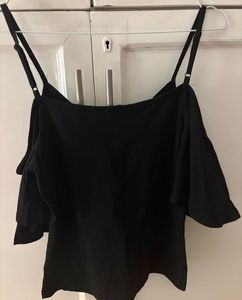 SHEIN - Black Cold Shoulder V-Neck Top