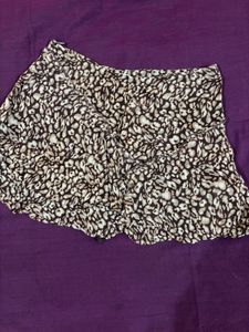 Chic Leopard Print Mini Shorts