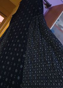 Elegant Navy Blue Ethnic Kurta with Intricate Prin