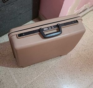 Strong Sturdy Storage Suitcase