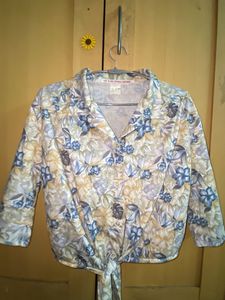 Printed Pastel Shirt With Knot 💘