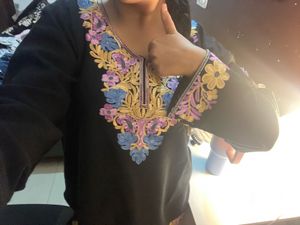 Elegant Embroidered Kurta kashmiri