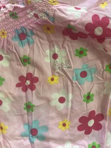 Cute Flowery Top With Elastic at the bottom