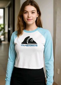 Surf's up 🌊"Classic Quiksilver baseball Top