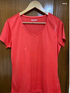 🆕Reebok Orange V-Neck T-Shirt