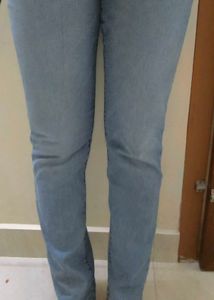 Levis slim fit jeans