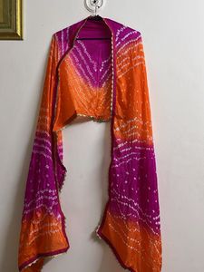 Solid Magenta Leggings With Bandhni Dupatta