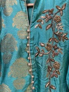 Pakistani suit
