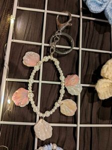Chic Beaded Shell Keychain Set
