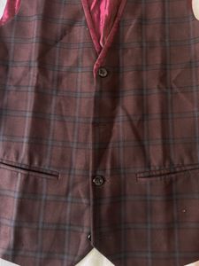 Arvind Checkered 3 Piece Suit Set With Cover