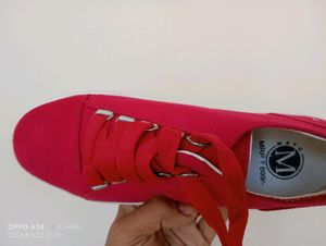 Girls Canvas Shoes