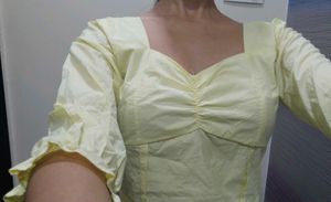 Chic Yellow Ruched Top