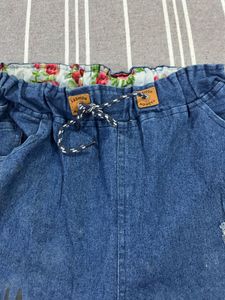 Stylish Graphic Denim Jeans