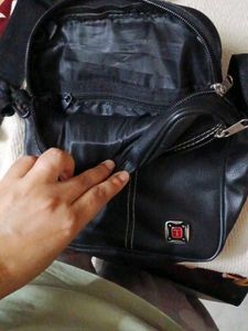 💖😄Stylish Black Crossbody Bag💖😄
