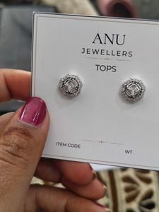 92.5 Elegant Diamond Stud Earrings peral lock