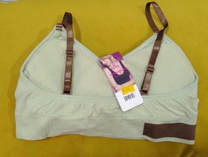 261 -- NEW FASHION Sports Bra