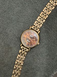 Elegant AKS Quartz Watch