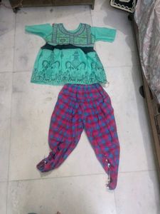 Stylish Ethnic Kurta Set (Gujrati Style)