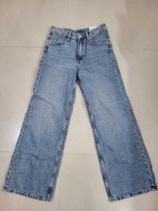 H&amp;M Light Blue High-Waisted Jeans