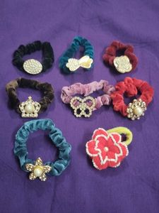 Set of 8 Velvet Hair Scrunchies 🤩