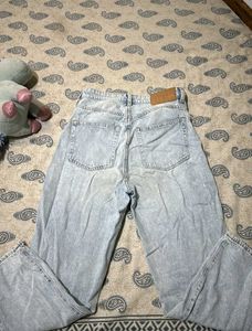 Light Wash Relaxed Fit Denim Jeans