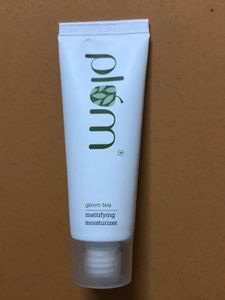 Plum Green Tea Mattifying Moisturizer