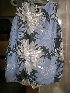 Imported Sleeveless Top For Women In Xl Size