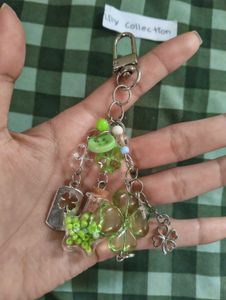 Cute Green Clover lucky Charm Keychain / keycharm