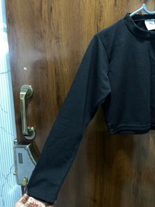 Black Cropped Long Sleeve Top