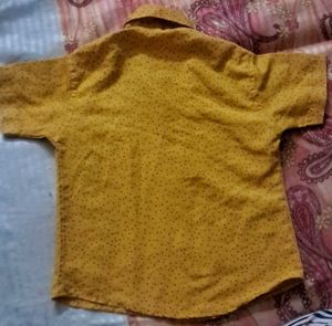 Men's Yellow Dotted Short Sleeve Shirt