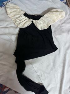 Chic Off-Shoulder Black &amp; White Top
