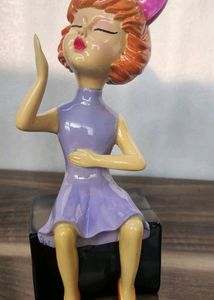 Set Of Girls Statue