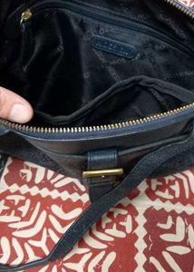 Chic Black Leather Handbag