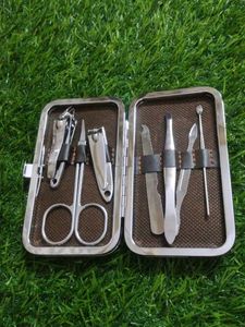 MANICURE SET