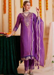 Elegant Purple Embroidered Kurta