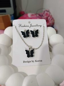 Cute Butterfly Necklace & Earring Set