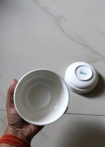 Set of 2 White Ceramic Bowls