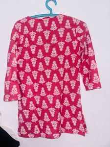 Beautiful Pink Kurta with White Floral Print