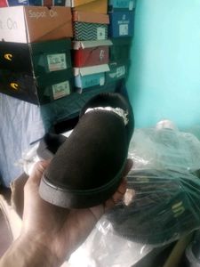 NEW NO USED CASUAL SHOES FOR MEN AND WOMEN.