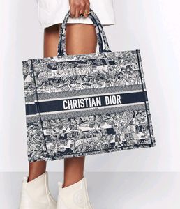 CHRISTIAN DIOR BAG
