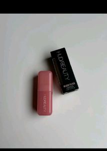 Huda Beauty Liquid Blush Filter