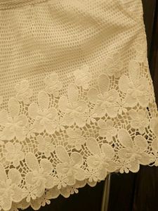 Chic White Lace Shorts