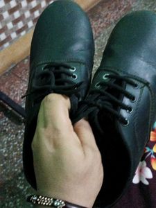 Classic Black Lace-Up Shoes