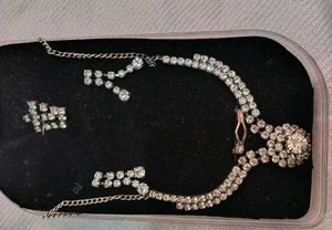 Sparkling Rhinestone Necklace and Earring Set
