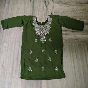 Green Embroidered Kurta