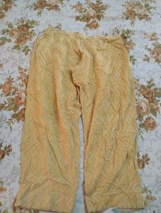 White Kurta with yellow Print +free 🎁