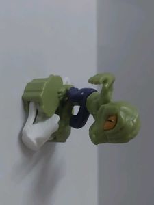 kinder joy - lizard Toy Figure