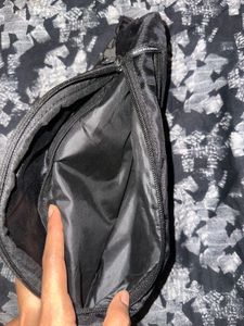 DEIN KLEIDER Black Pouch