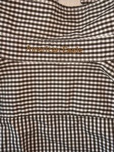 women office look check shirt